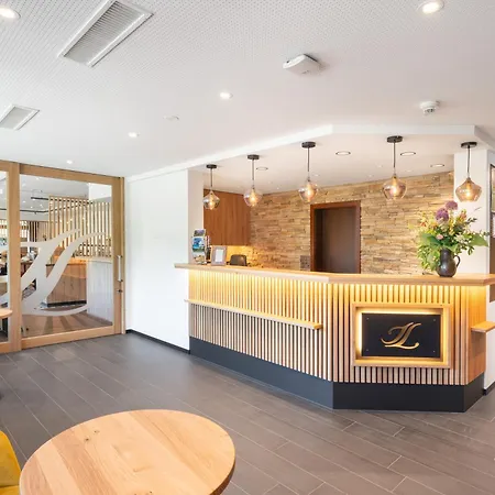 Basic Jungfrau Gerendaház