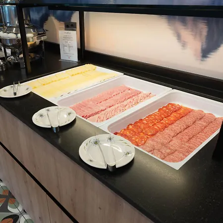 Basic Jungfrau Lodge